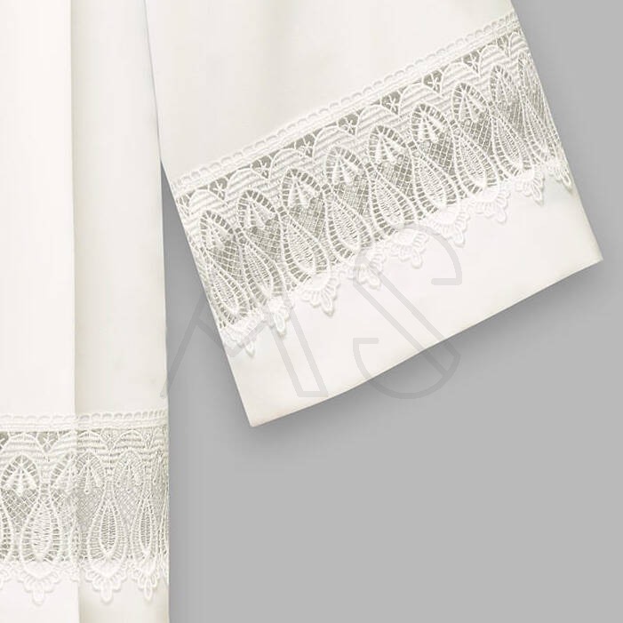 Crème Surplis avec de la dentelle K2-K